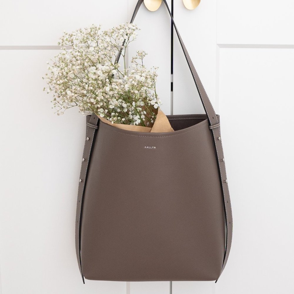 Jolina Leather Bucket Tote - Wood Berry